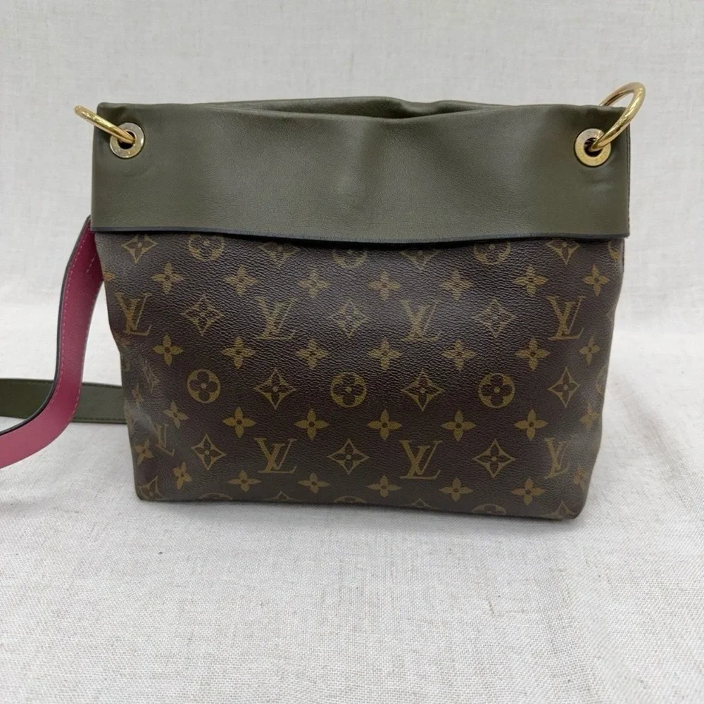 FLASH SALE Louis Vuitton Monogram Tuileries Besace 2-way bag with entrupy COA - Picture 2 of 7
